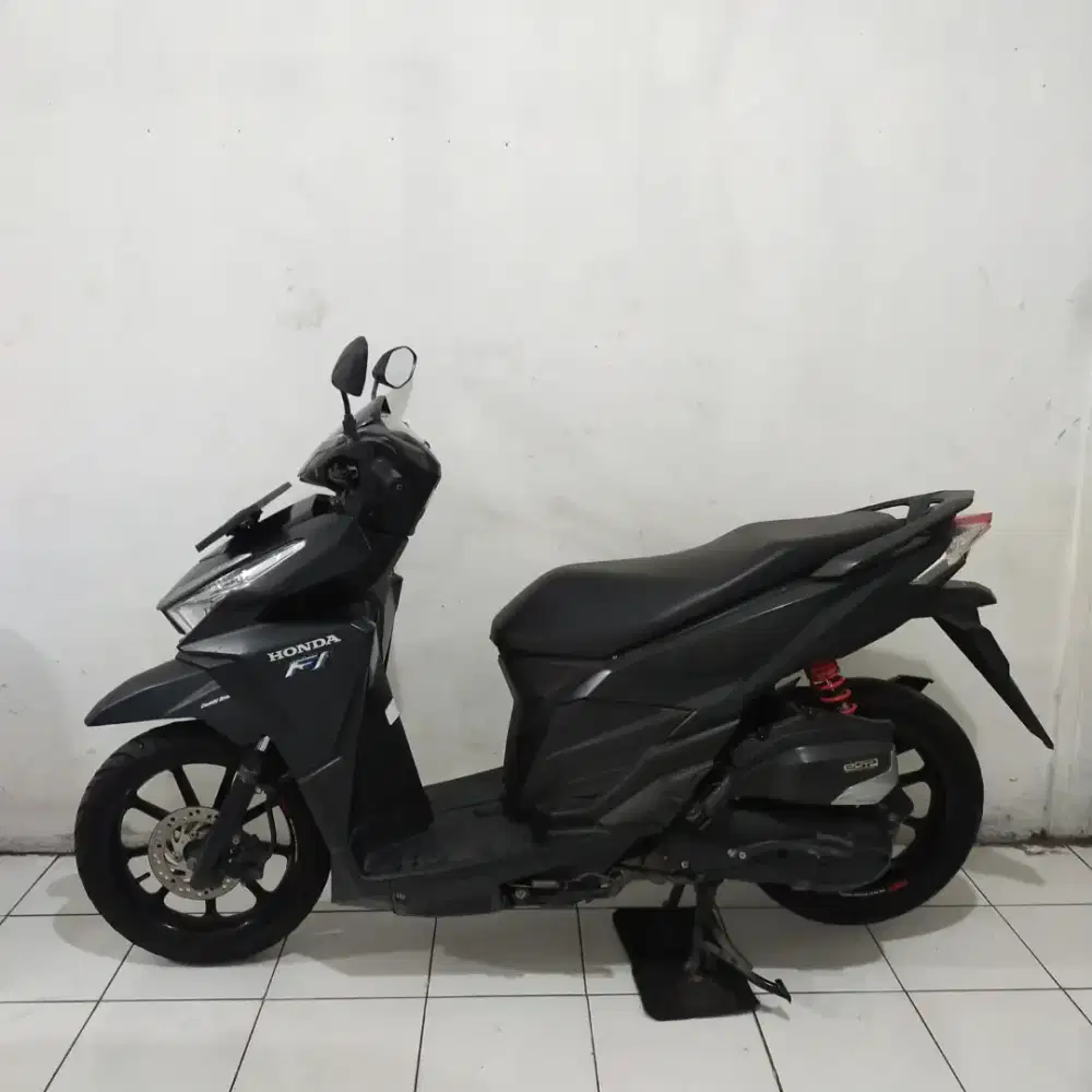 Honda Vario 150 LED OLD 2015 Mesin Aluss Lengkap Bagus