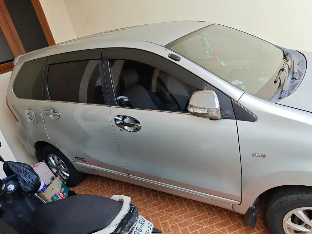 Toyota Avanza 2012 Bensin