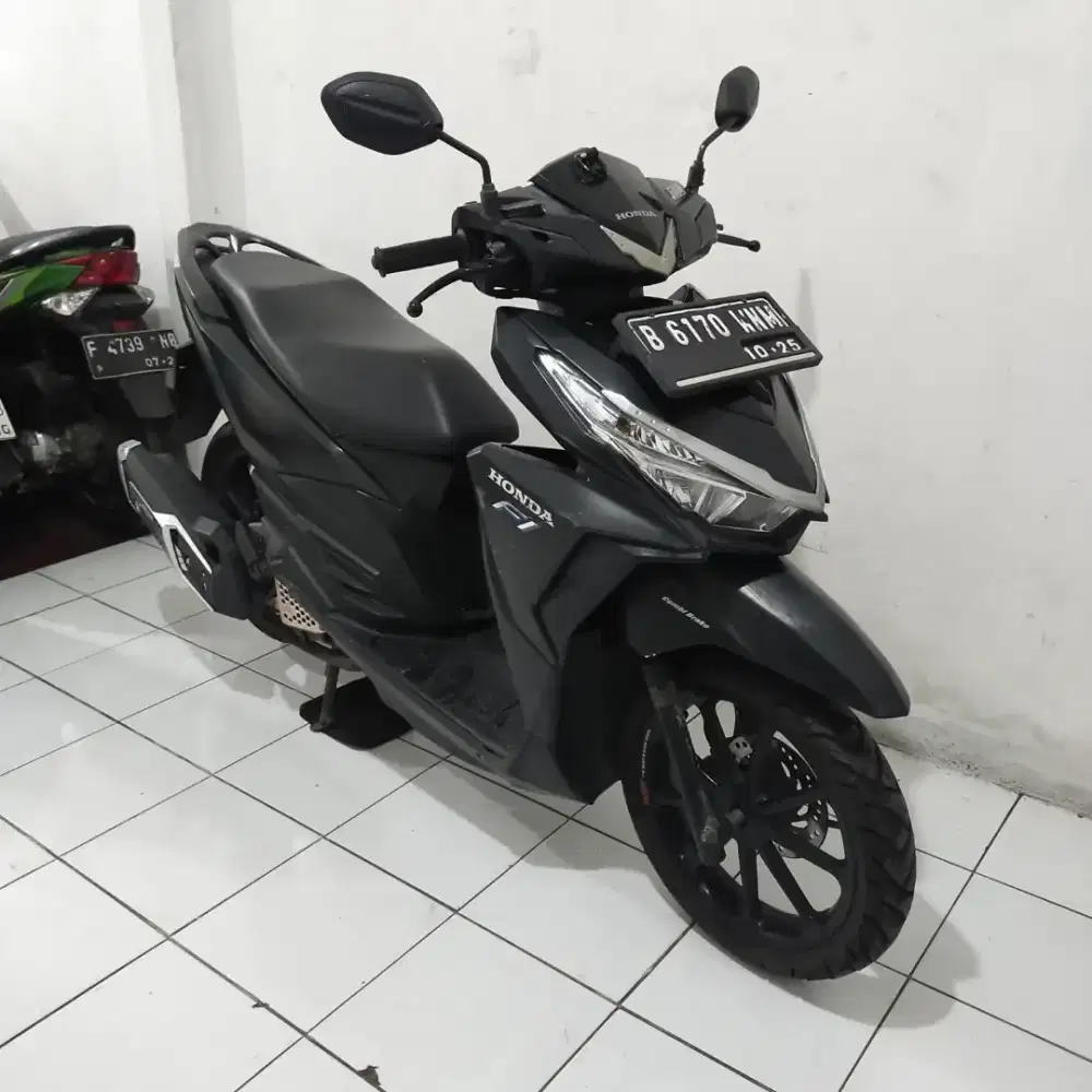 Honda Vario 150 LED OLD 2015 Mesin Cakep Bagus Lengkap