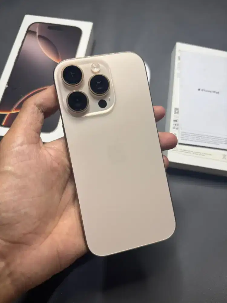 iPhone 16 Pro 256Gb iBox Garansi Aktif Sampai Agustus 2026