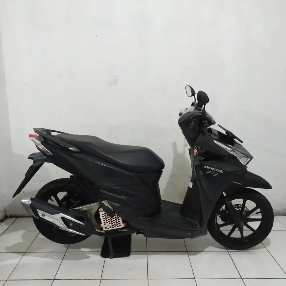 Honda Vario 150 LED OLD 2015 Bagus lengkap Mesin Cakep