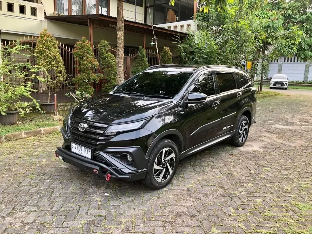 [DP 4JT]TOYOTA RUSH S TRD A/T 2018 HITAM