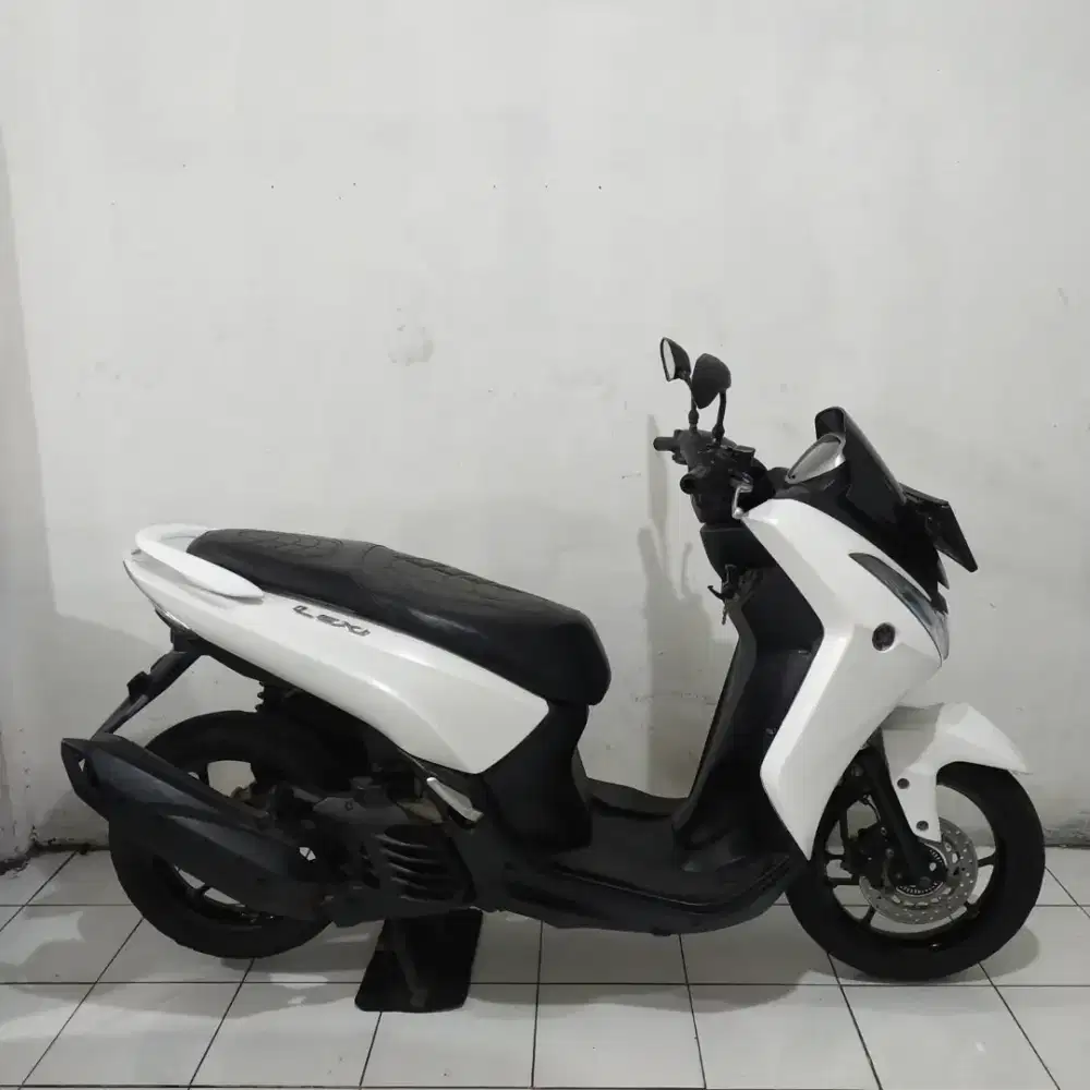 Yamaha Lexi 2019 Bagus lengkap Mesin Cakep