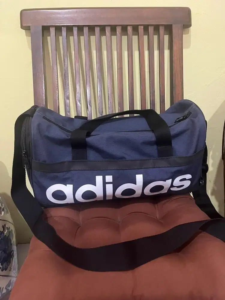 tas adidas kondisi bagus