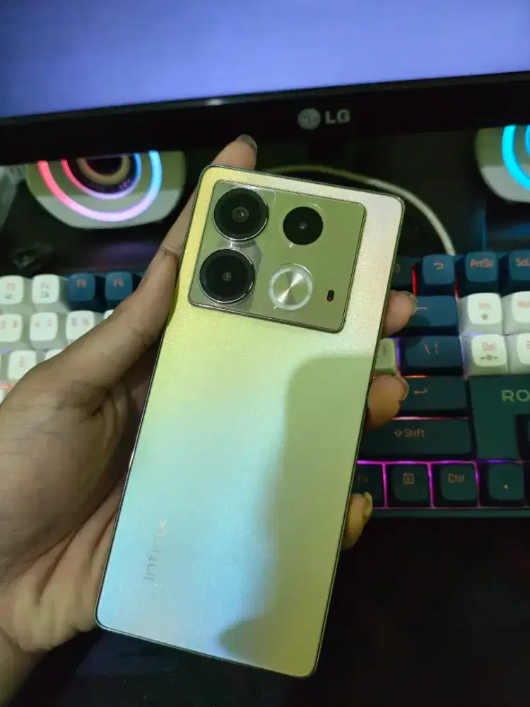 INFINIX NOTE 40 Titan Gold 8/256gb