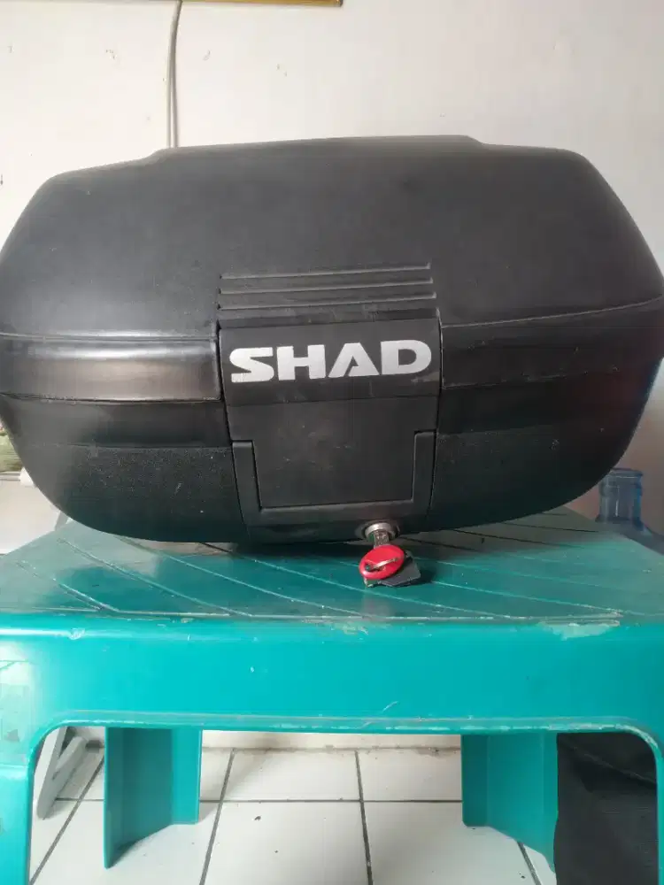 Dijual box motor merek SHAD plus bracket