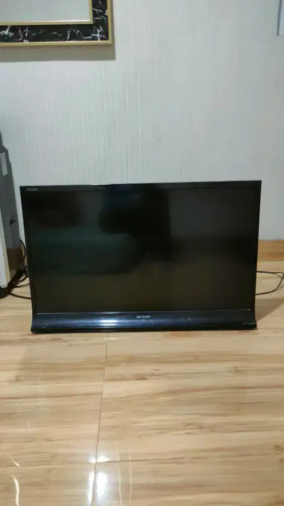 Dijual TV Merk Sharp 32 inch