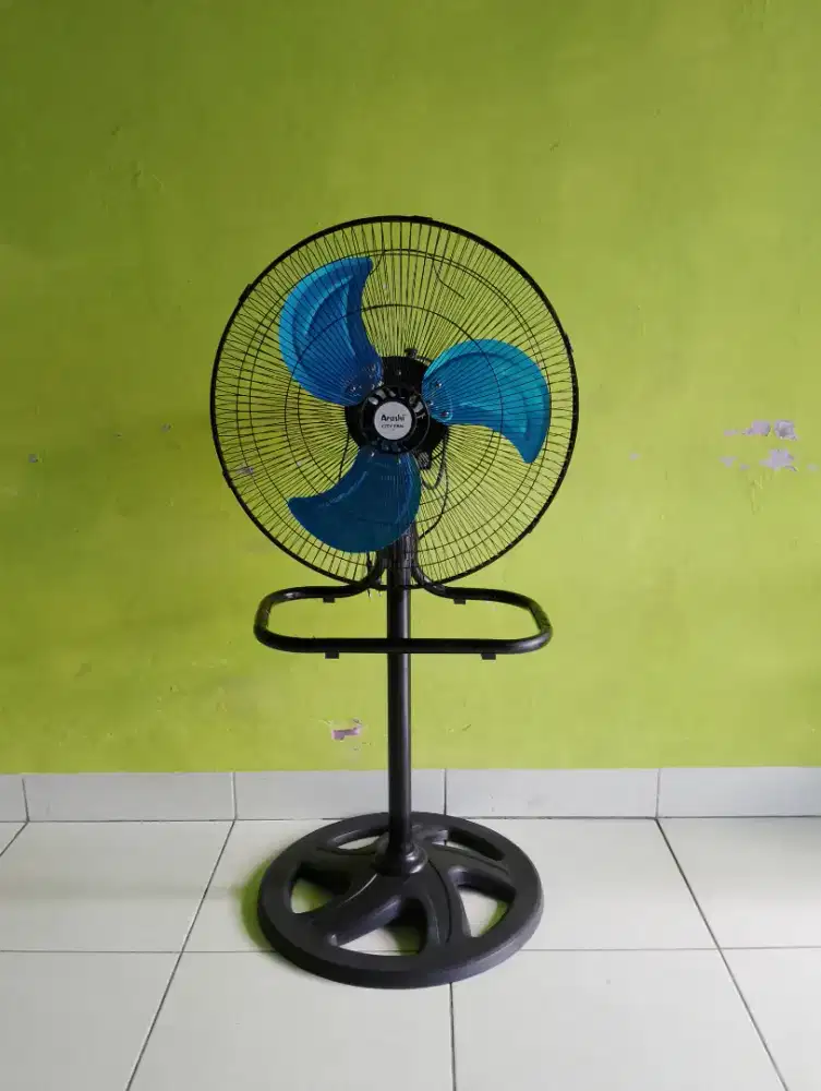 Kipas angin tegak/duduk merk Arashi 18 inc