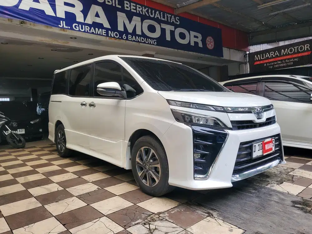 Toyota Voxy 2021