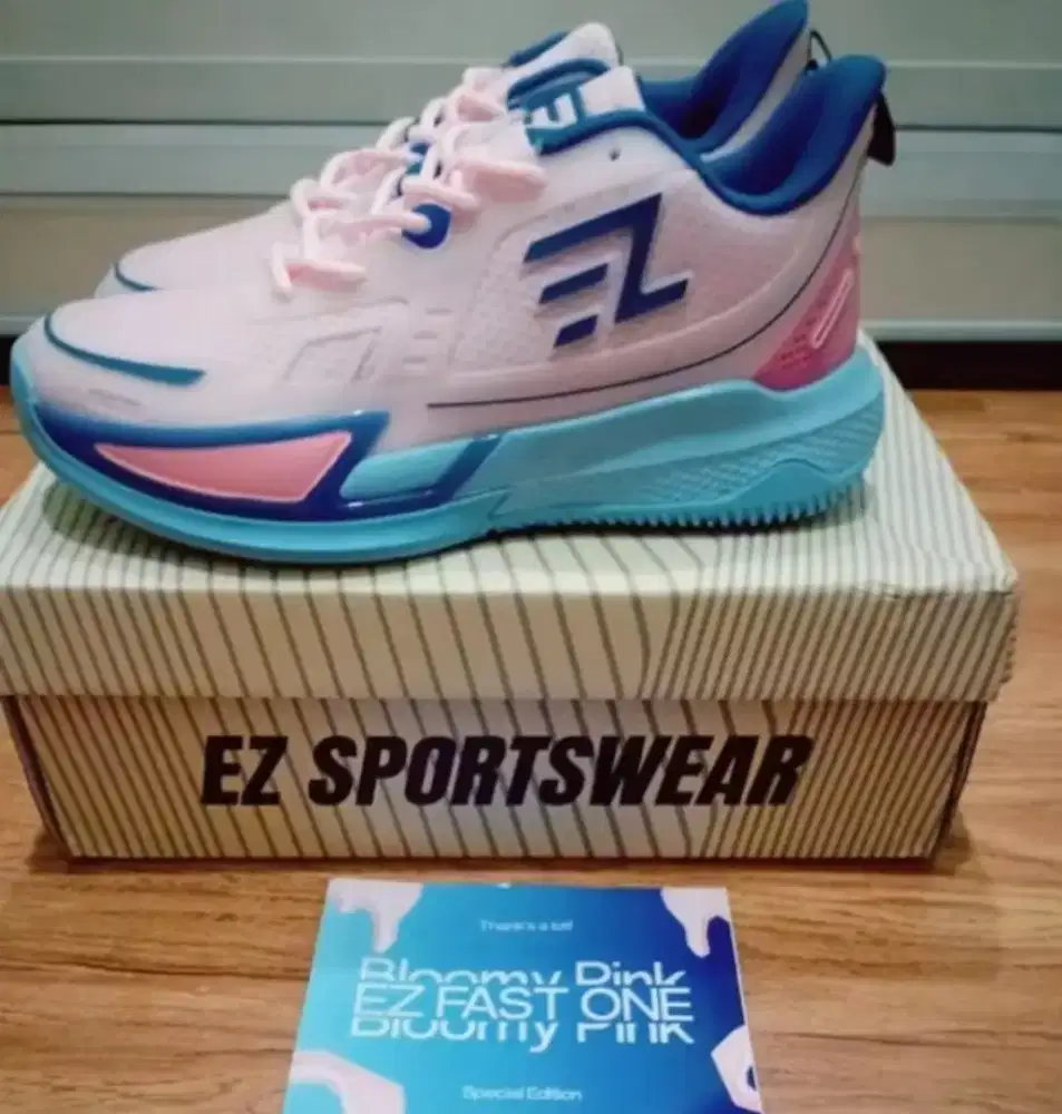 Sepatu Olahraga basket, running