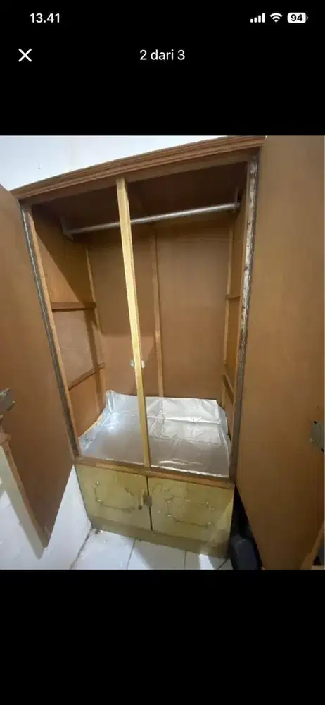 LEMARI JADUL BEKAS