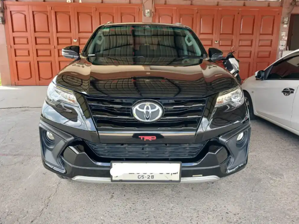 JUAL FORTUNER TRD 2018 DIESEL MATIC HITAM