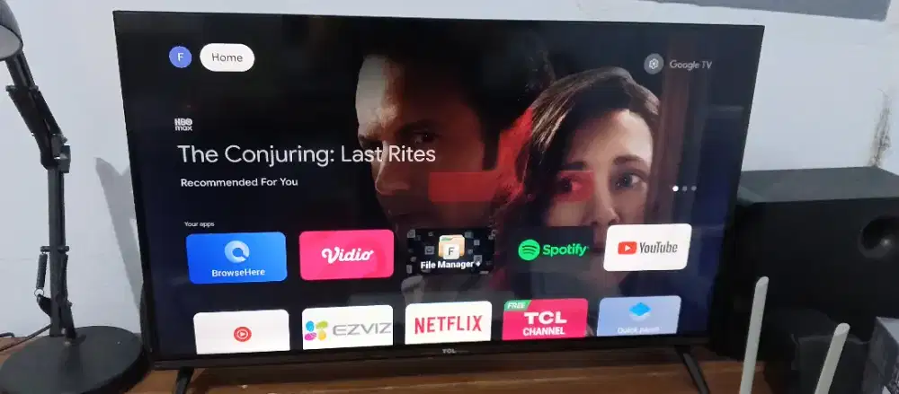 TCL G9 - Google TV  32 Inch bekas masih bagus no minus