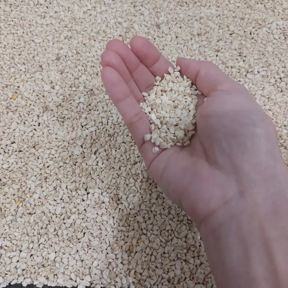 ALAS BONGGOL JAGUNG KECIL UNTUK HEWAN PELIHARAAN