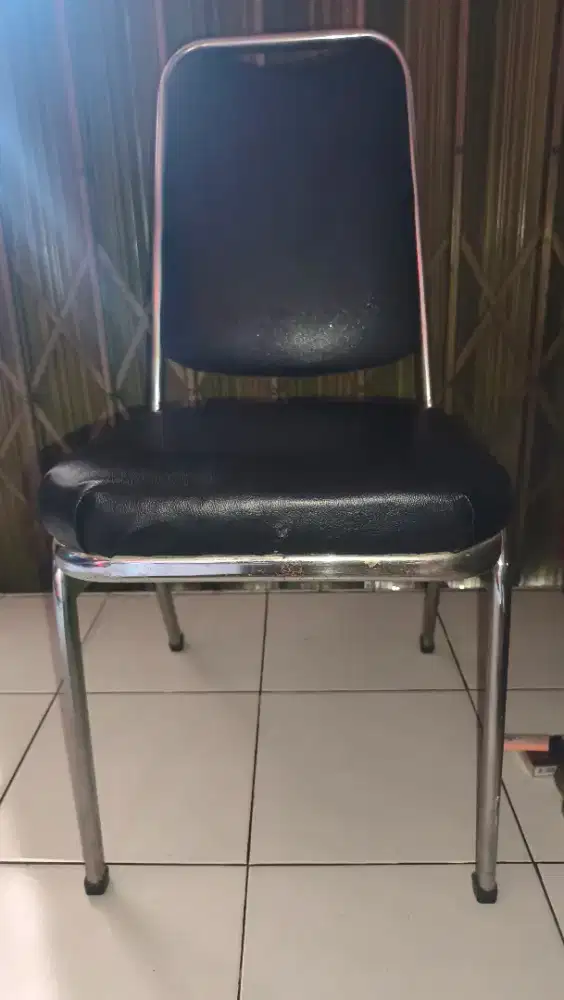 Kursi susun kondangan