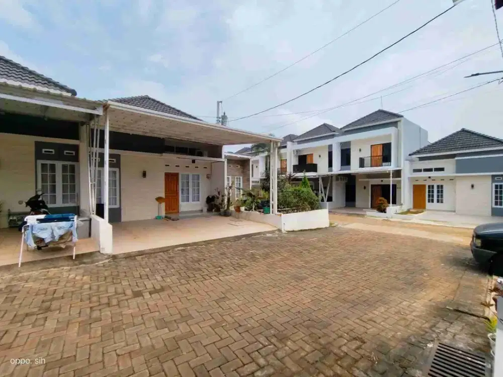 terlaris, 100 meter dari jl. Raya Perintis kemerdekaan Pudakpayung