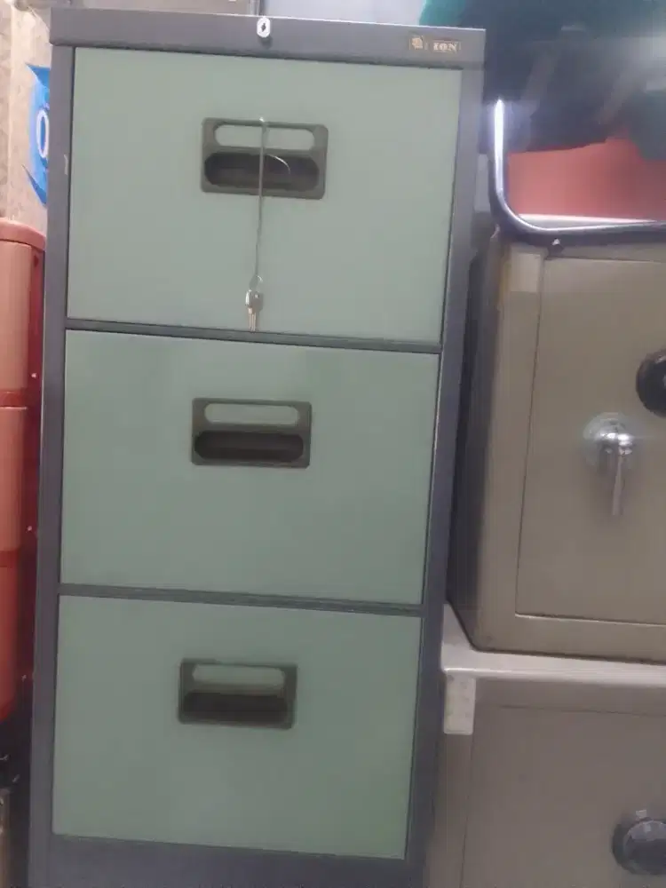 Jual filing kabinet merk lion