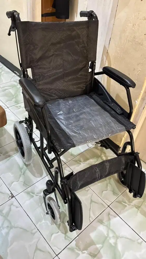Kursi Roda Roda Kecil GEA
