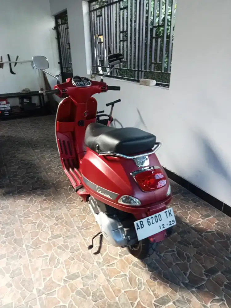 Dijual cepat Motor Vespa S IGET 125 Tahun 2019
