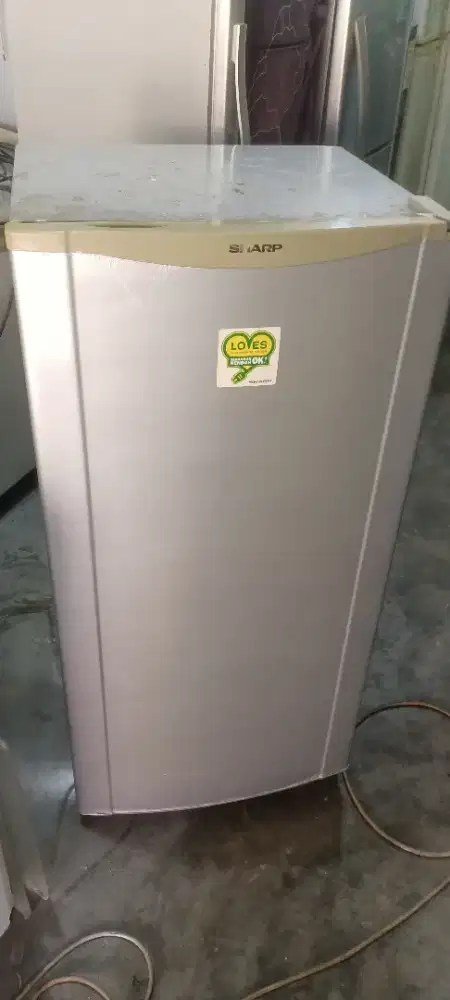 Jual kulkas Sharp normal dan garansi satu bulan