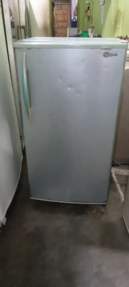 Jual kulkas panasonic masih original+garansi satu bulan
