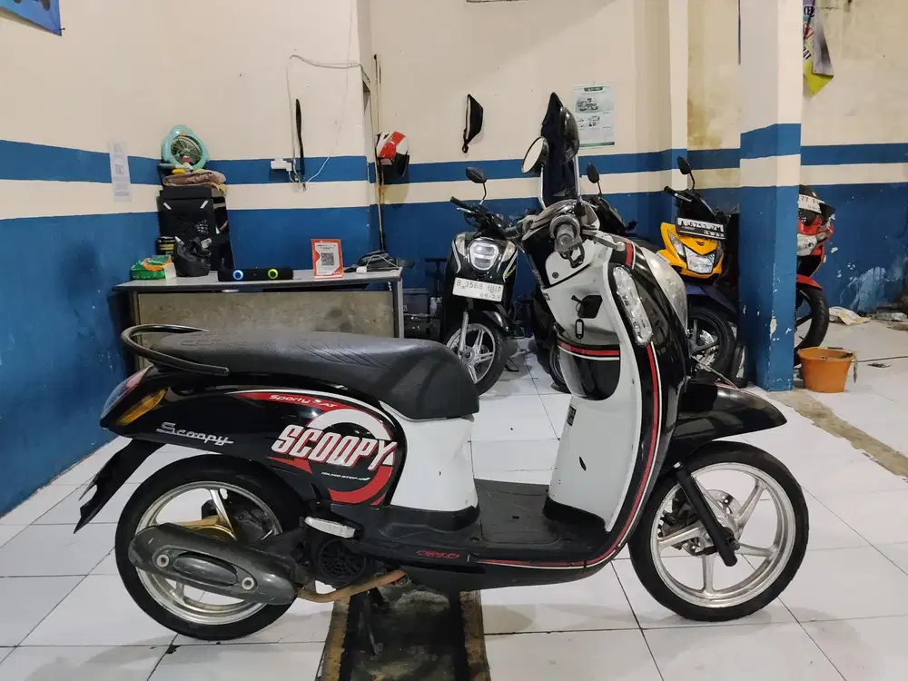 dijual honda scoopy esp cbs iss 2015 siap pakai