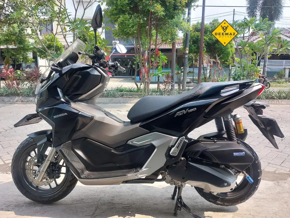 ADV 160 CBS Hitam Mulus 2025 Cash, Kredit & Tukar Tambah