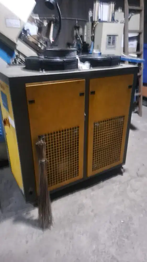 Kulkas freezer chiller showcase AC Coldstorage pendingin service