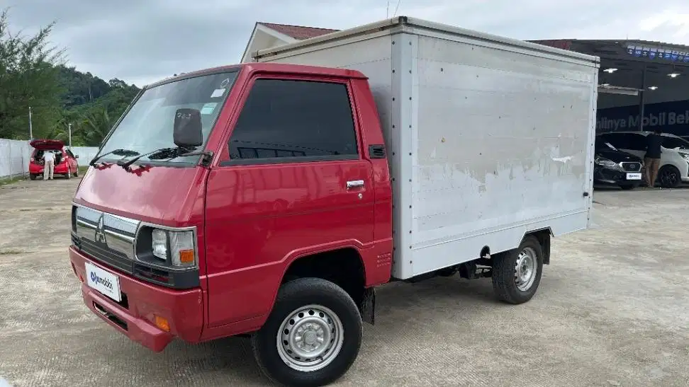 Mitsubishi L300 2.3 Pickup Cab Chasiss Solar MT 2022 Merah