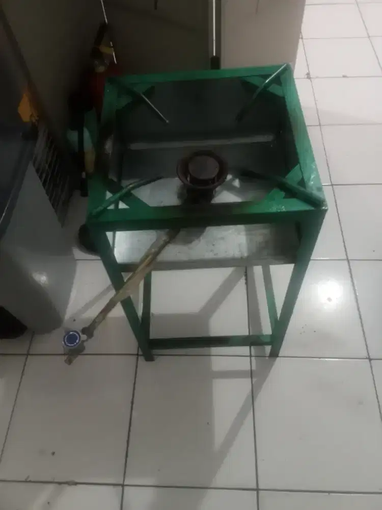 Di jual kompor high pressure, hanya kompor saja, pemakaian baru 2hari