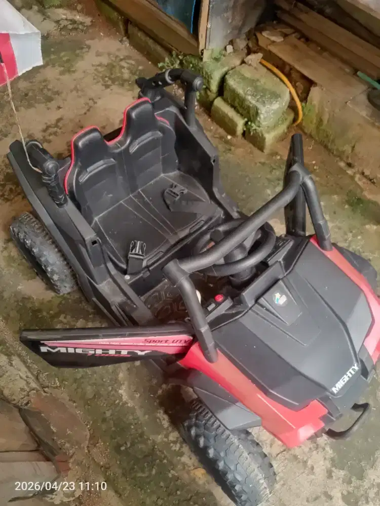Mobil anak aki