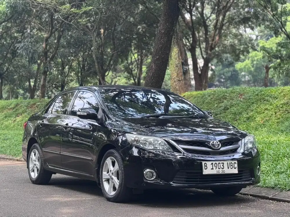 Toyota Altis V AT 2.0 2012