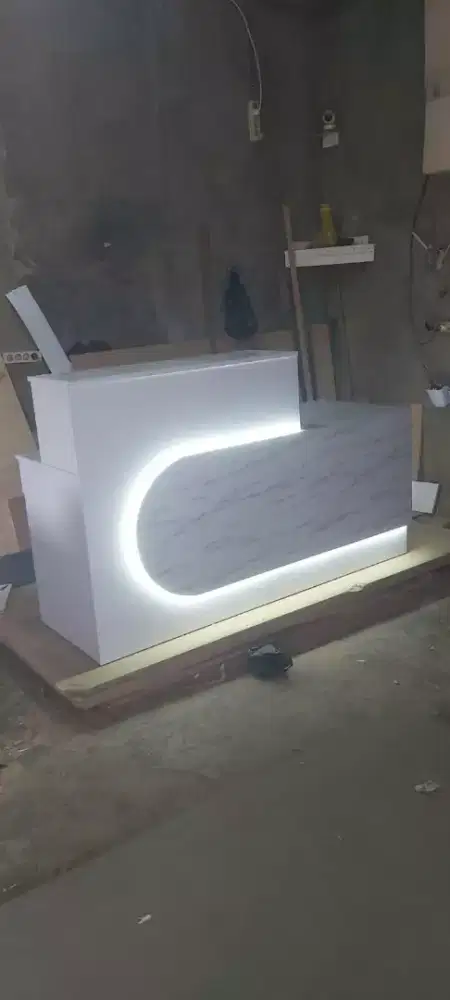 Meja funiture minimalis