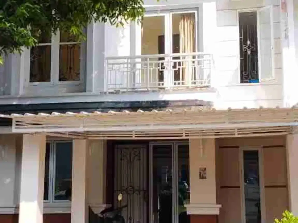 Dijual cepat rumah siap huni di dalam cluster Kota Wisata dekat mesjid
Sudah Baja ringan Dan granit lantai bawah
