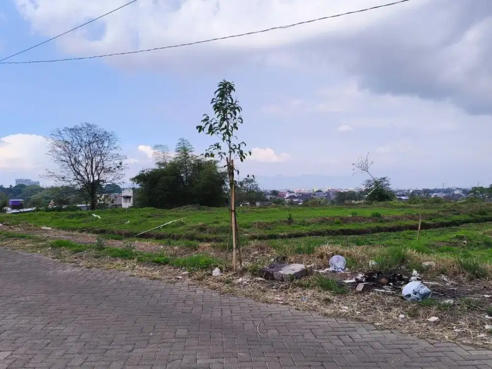 Tanah Dekat UNMER – View Bagus, Area Perumahan Asri