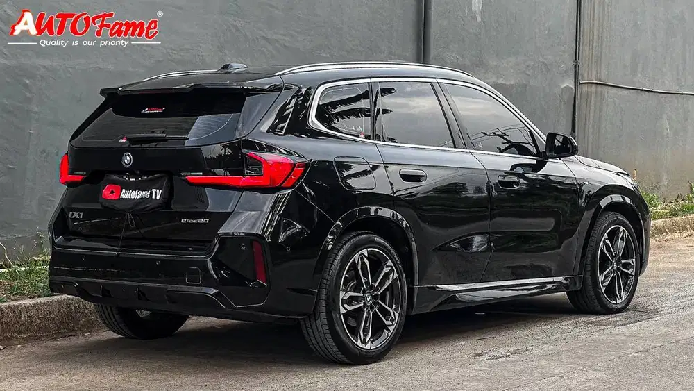 BMW iX1 eDrive20 M Sport NIK 2024 Akhir Black On Black Full Original