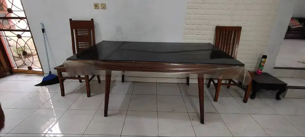 Meja makan jati (adjustable)