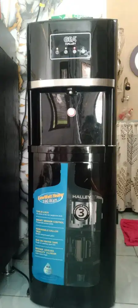 Di jual dispenser merk GHEA