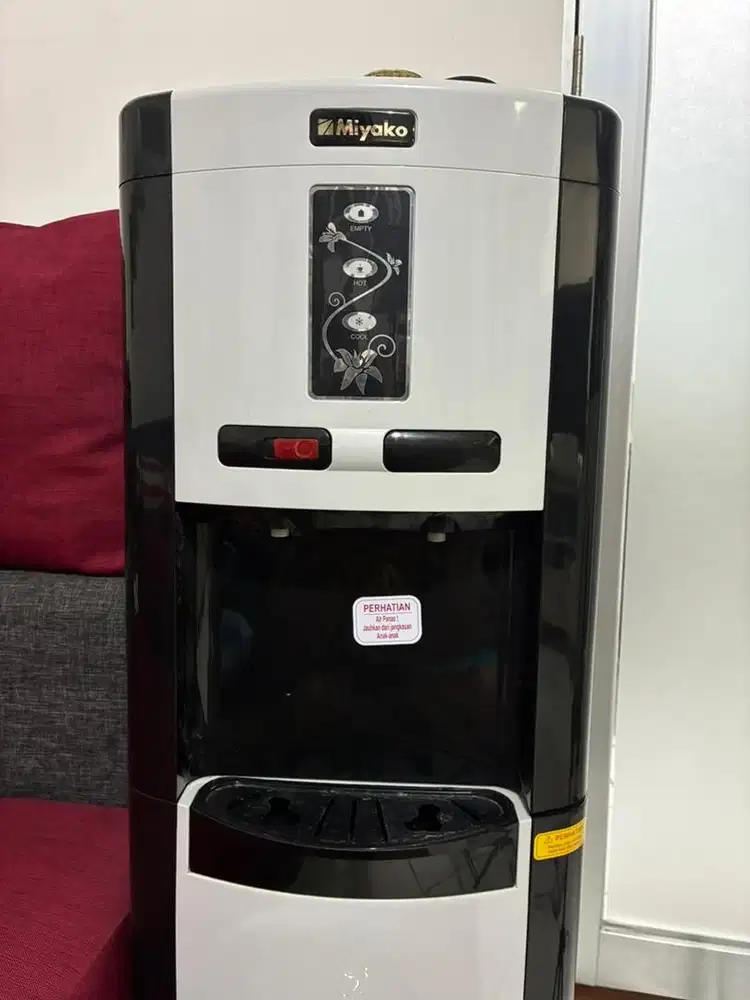 Dispenser Miyako Panas Dingin dan Biasa