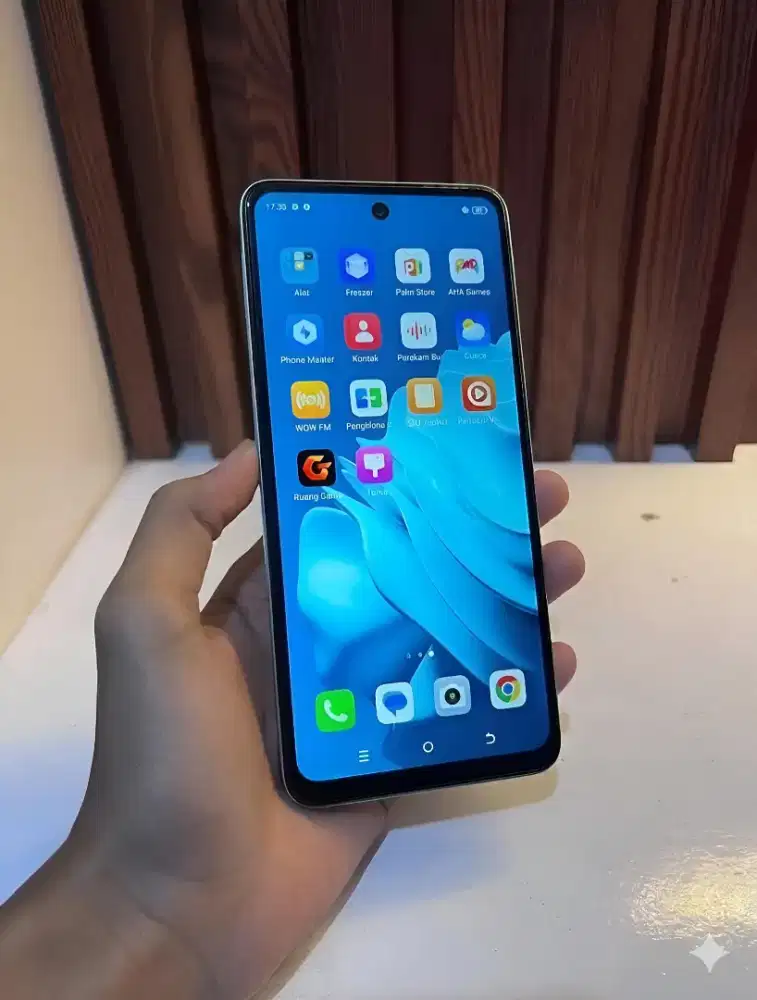 ITEL P55 NFC (RAM 8+16/256 GB)