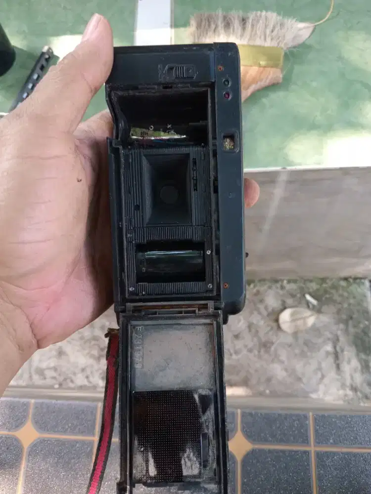 Kamera analog buat koleksi