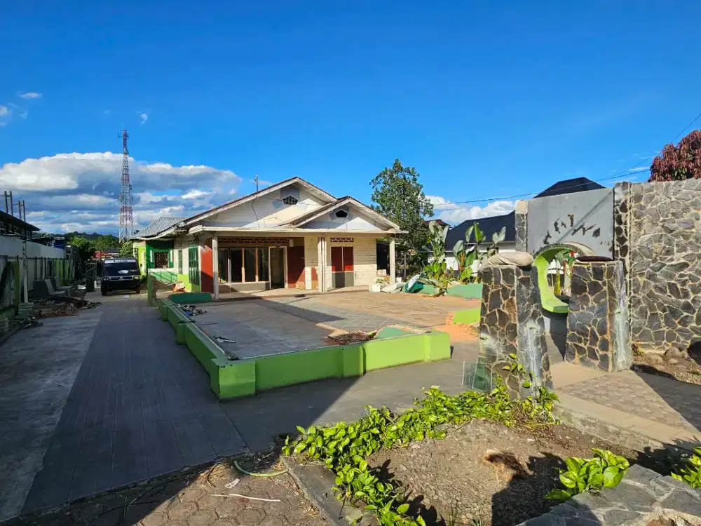 Resto, rumah, depan kantor x Bupati Tapsel
