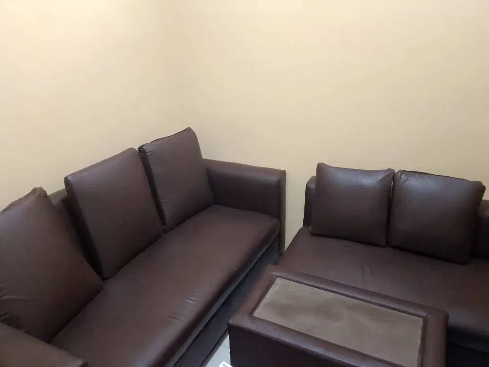Perlengkapan rumah tangga, SOFA