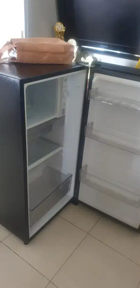 Kulkas 2 pintu layak pakai
