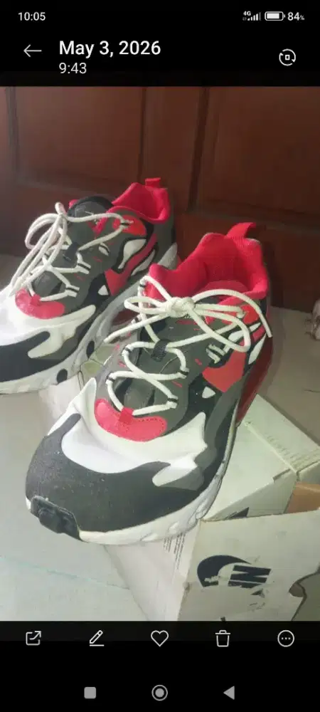 Sepatu Nike Air Max 270 React
