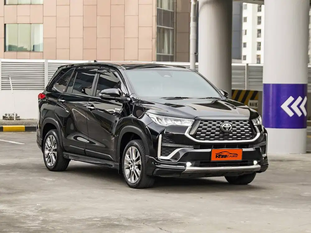 Toyota Kijang Innova Zenix Q Hybrid TSS Modelista 2023 hitam matic