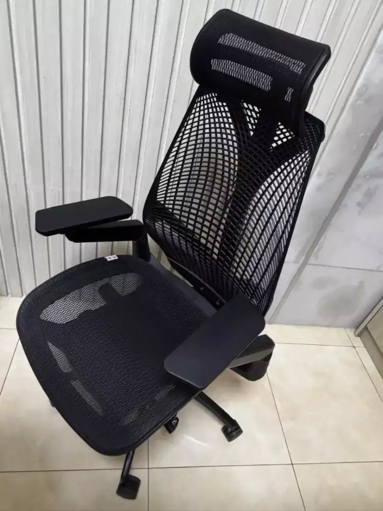 Kursi kantor PEXIO ergonomis taylor