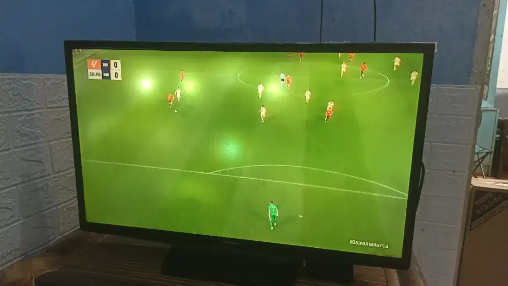 Dijual TV Samsung 32inch termasuk STB Android TV