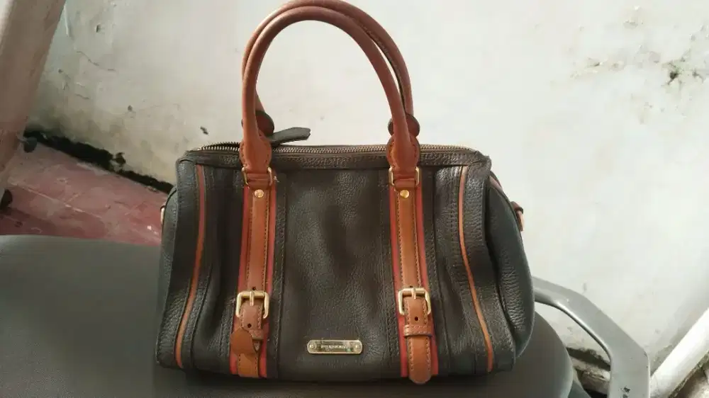 Burberry bag - Preloved