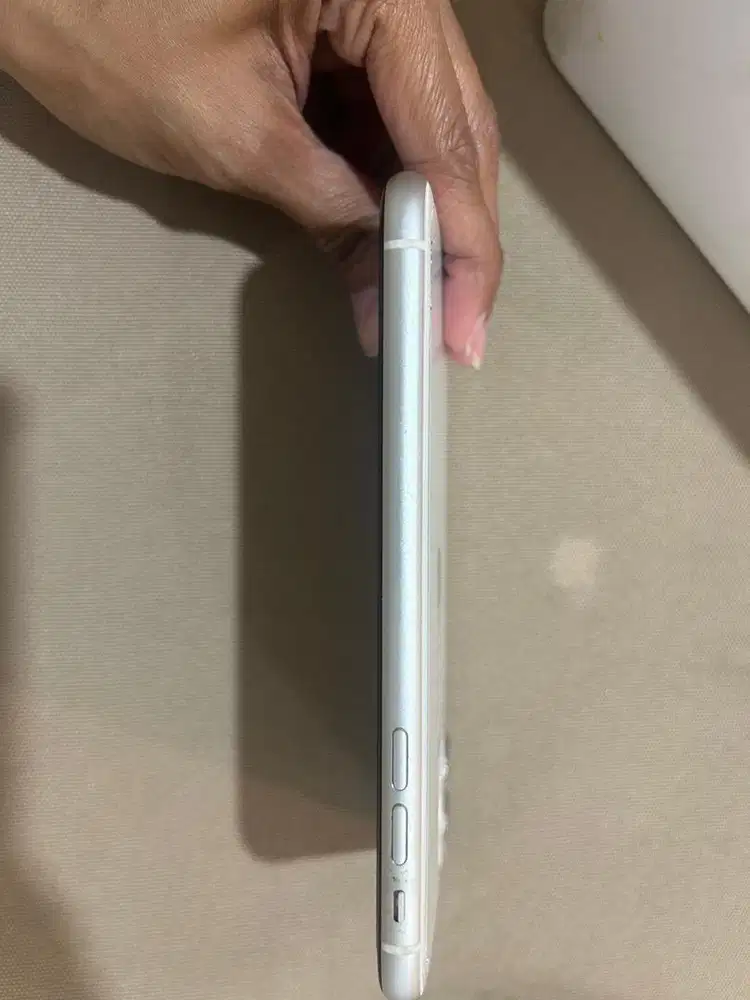 Iphone 11 128gb putih inter